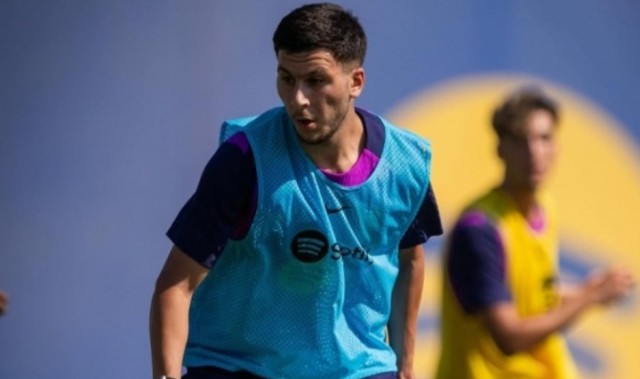 努力终有回报！世体：巴萨19岁新援巴德吉将随队出征季前赛