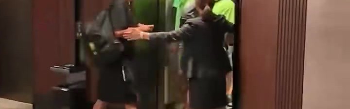 开云官方网站-📹王刚张玉宁遭球迷挑衅 冲出电梯激烈理论全程记录