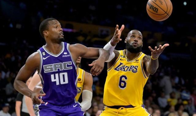 开云登录入口-新湖人季前赛首战30分惨败，他们跟去年有何不一样