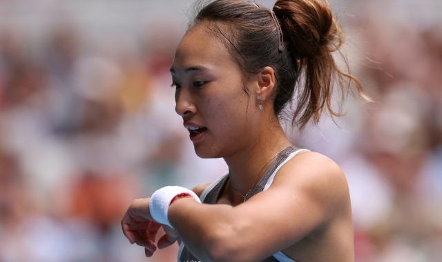 开云体育官方网站-带伤上场遭争议判罚 但郑钦文不想为出局找借口