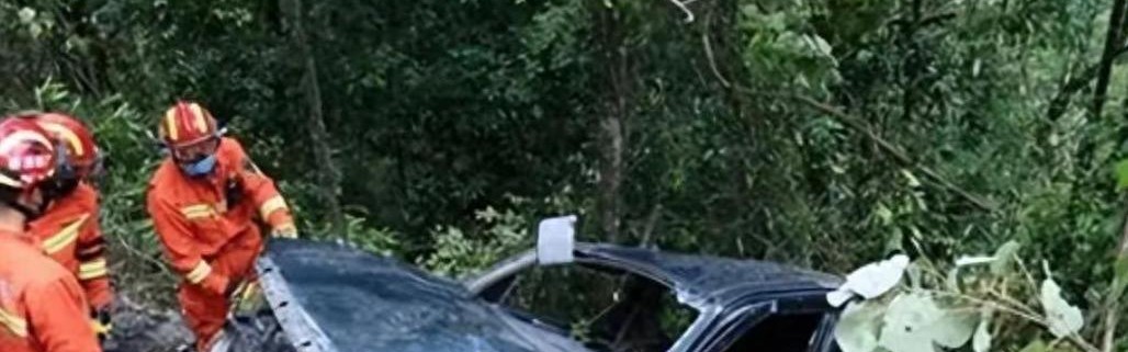 开云体育官方网站-扫墓发生惨案！2人当场死亡，现场惨不忍睹，原因曝光，网友炸锅